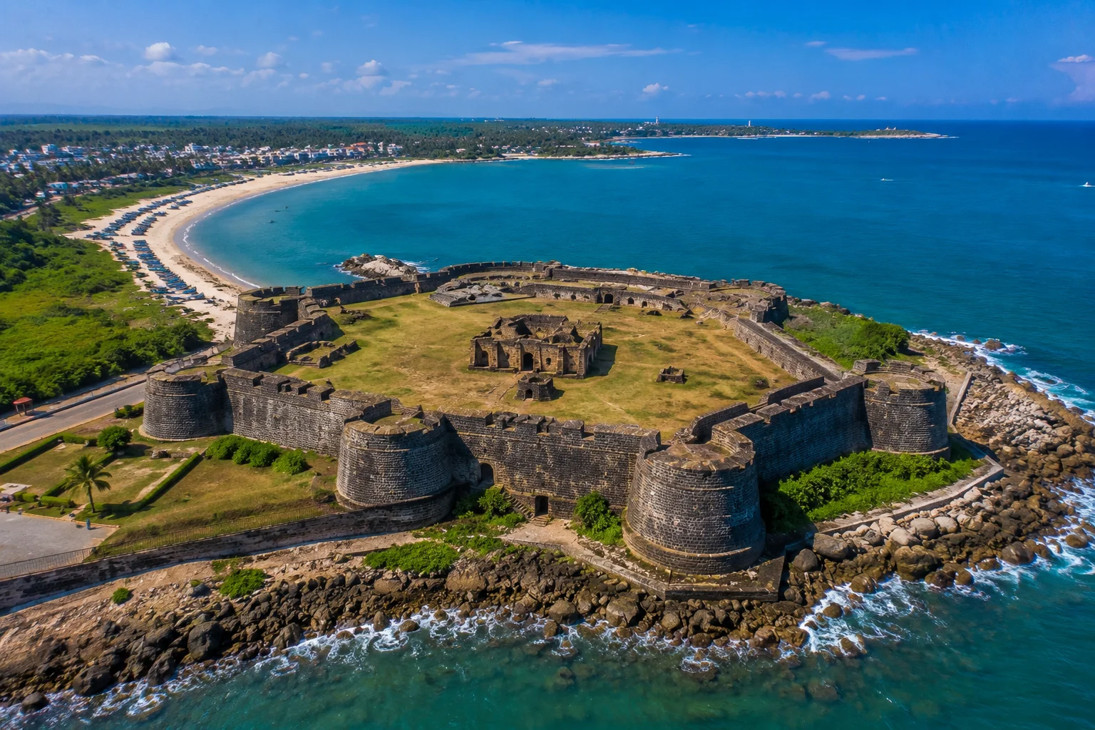Vattakottai Fort